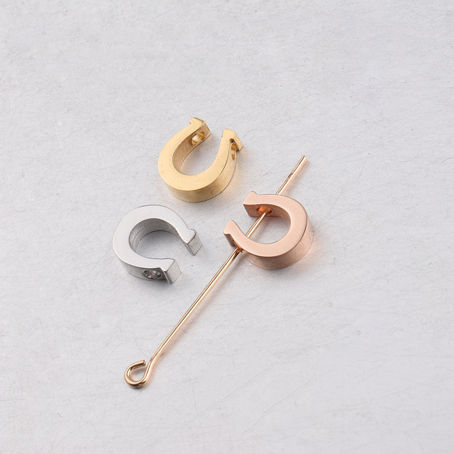 Horseshoe charm