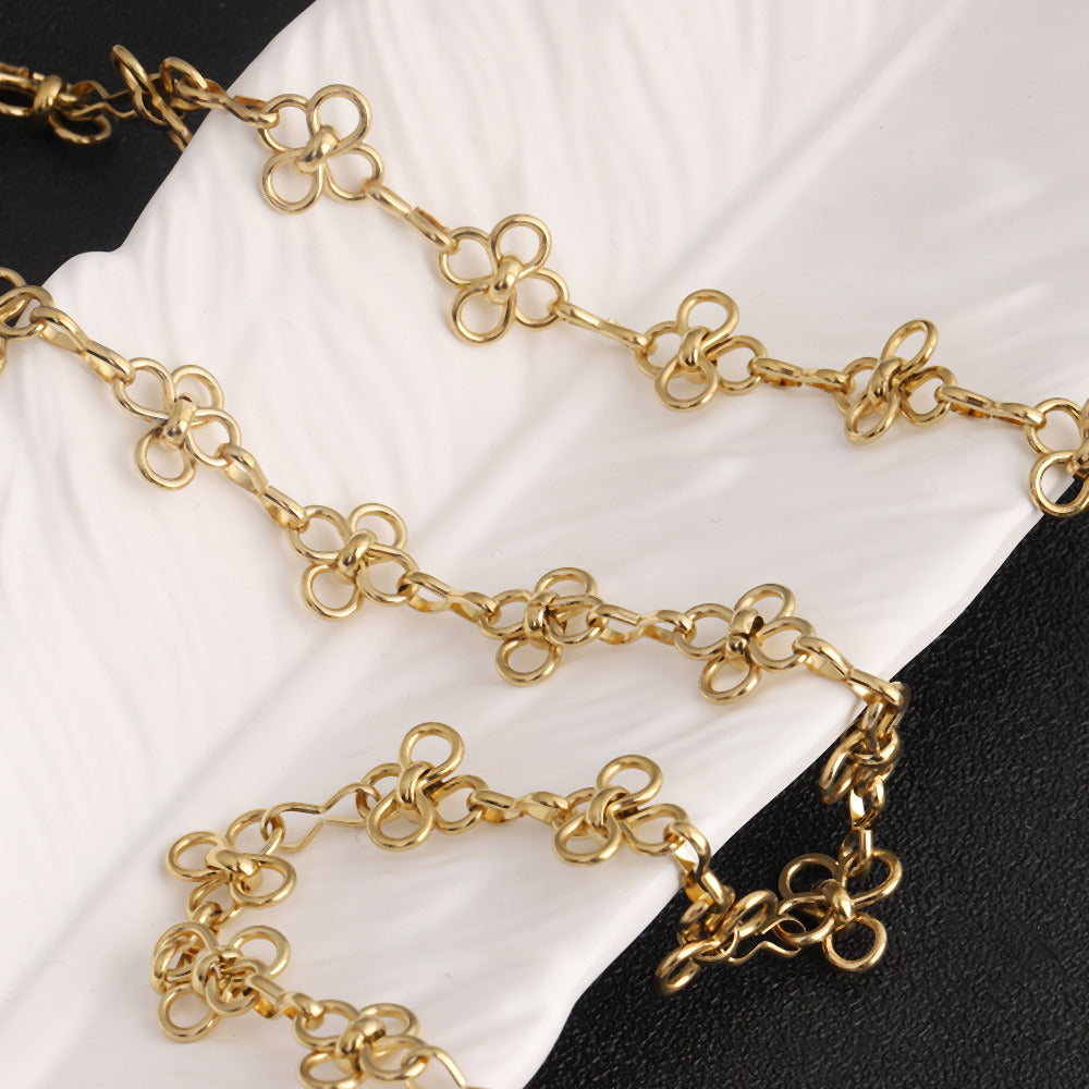 C1667 Flower chain
