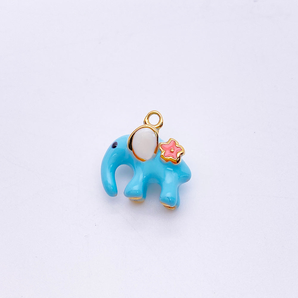 5910 3D Elephant Charm