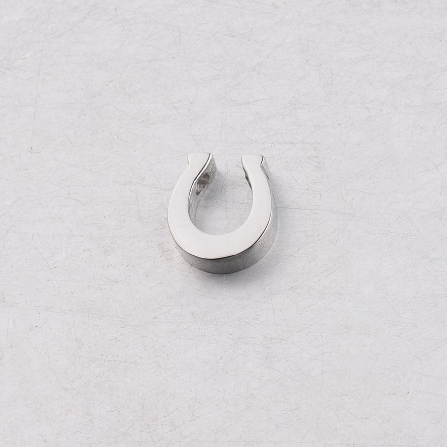 Horseshoe charm