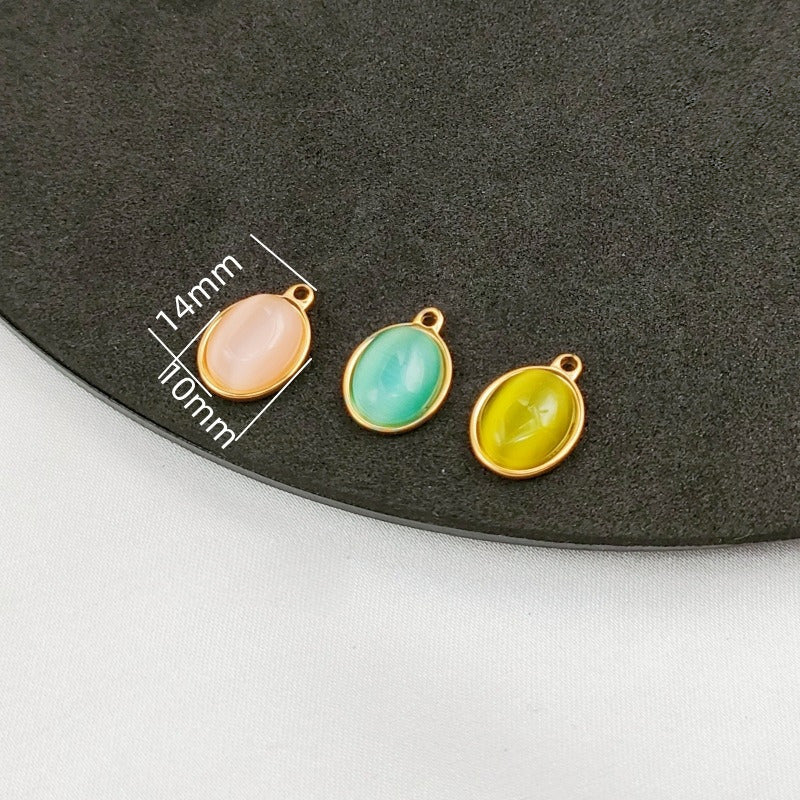 Squares and cat-eye pendants