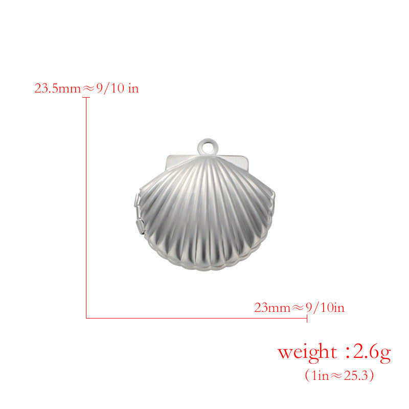 Scallop charm