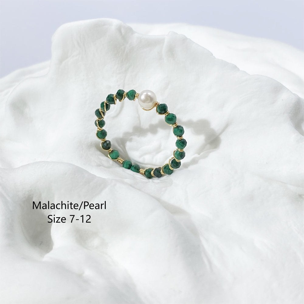 Green Rings ,Crystal Ring, Natural Gemstone, Dainty Wire Rings, Custom, Unique Gift, Raw Stone, Crystal Jewelry, Handmade, Birthstone