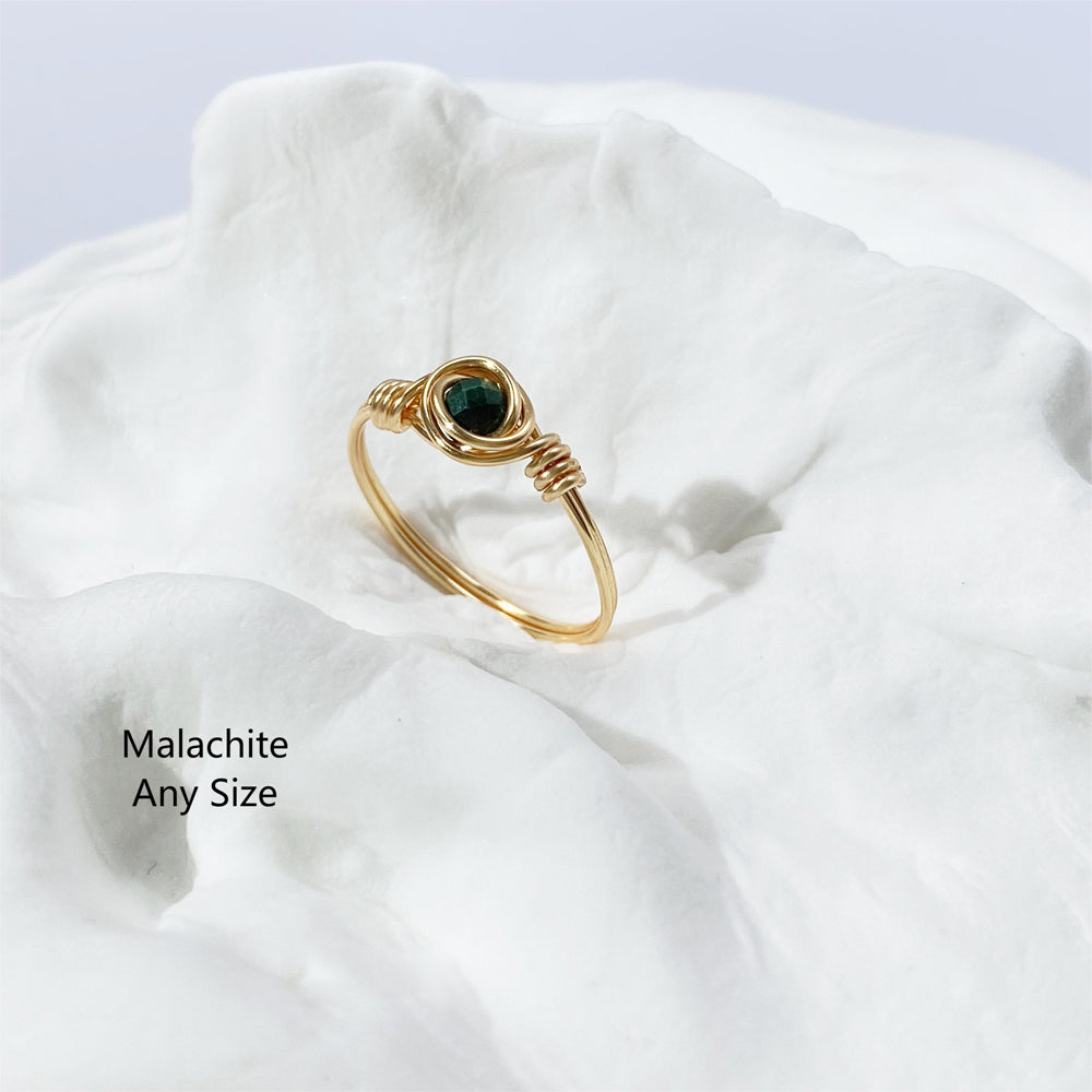Green Rings ,Crystal Ring, Natural Gemstone, Dainty Wire Rings, Custom, Unique Gift, Raw Stone, Crystal Jewelry, Handmade, Birthstone
