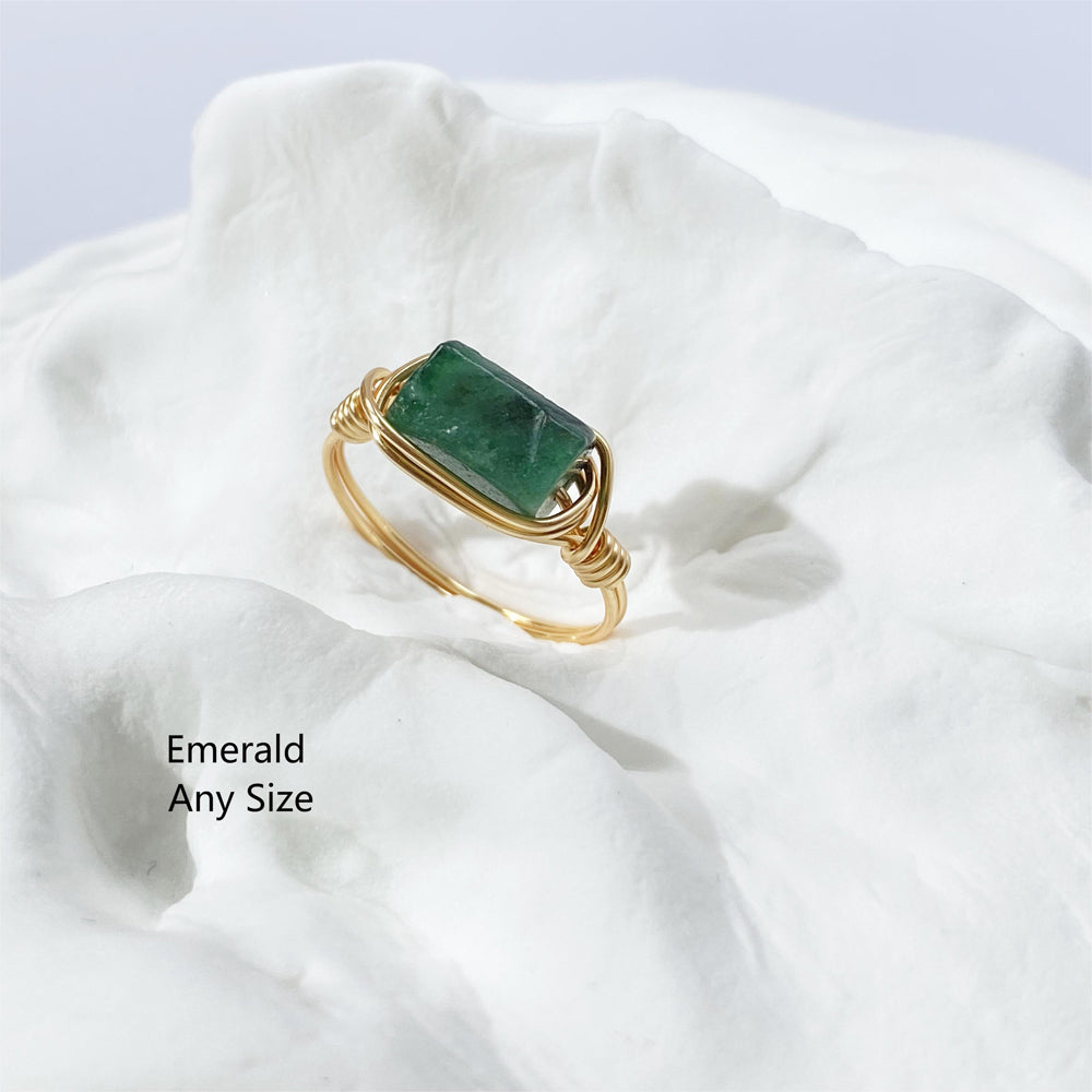Green Rings ,Crystal Ring, Natural Gemstone, Dainty Wire Rings, Custom, Unique Gift, Raw Stone, Crystal Jewelry, Handmade, Birthstone