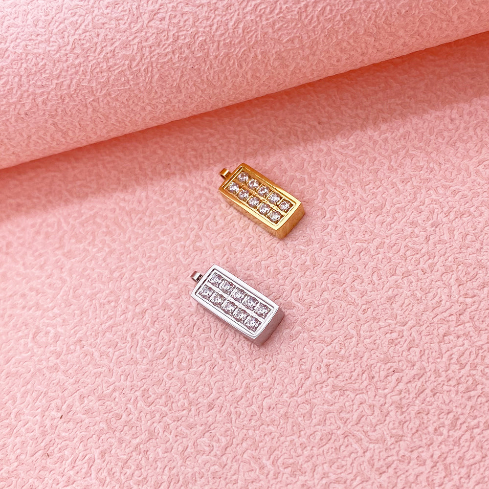 5558 Diamond charm