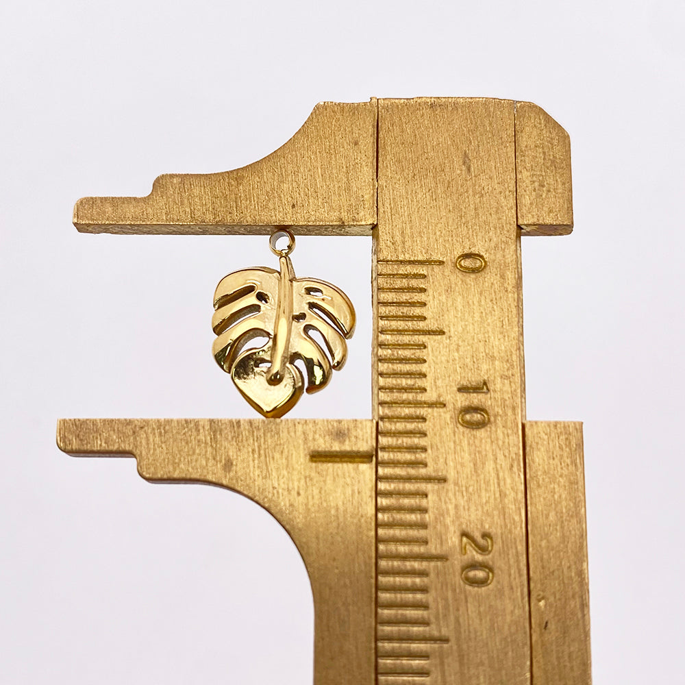 11938 Leaf Charm