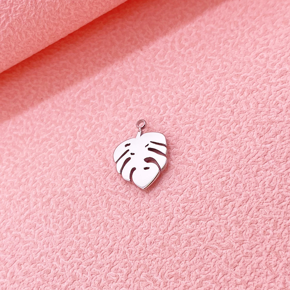 11938 Leaf Charm