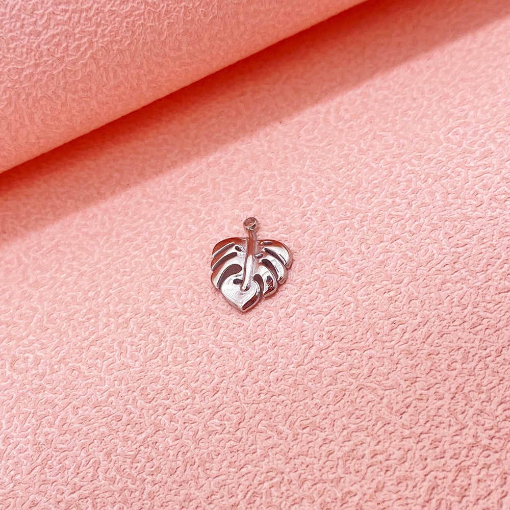 11938 Leaf Charm