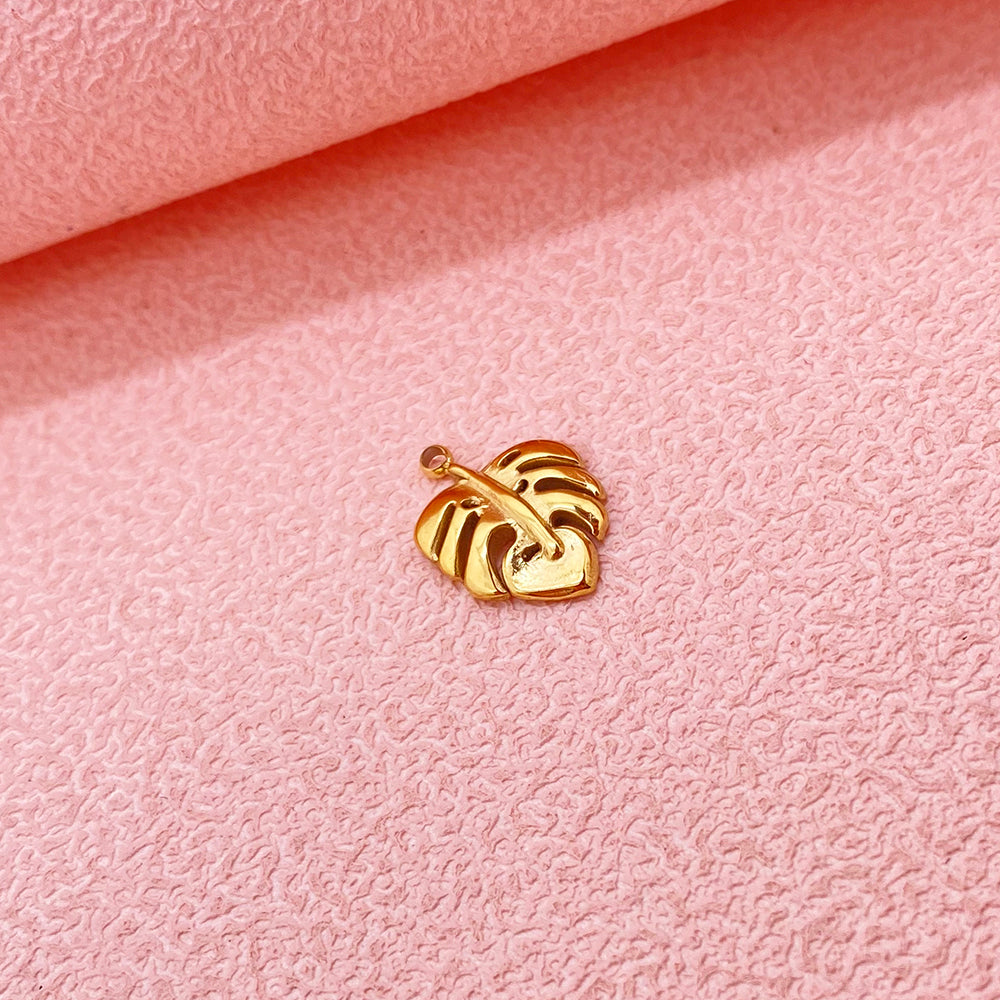 11938 Leaf Charm