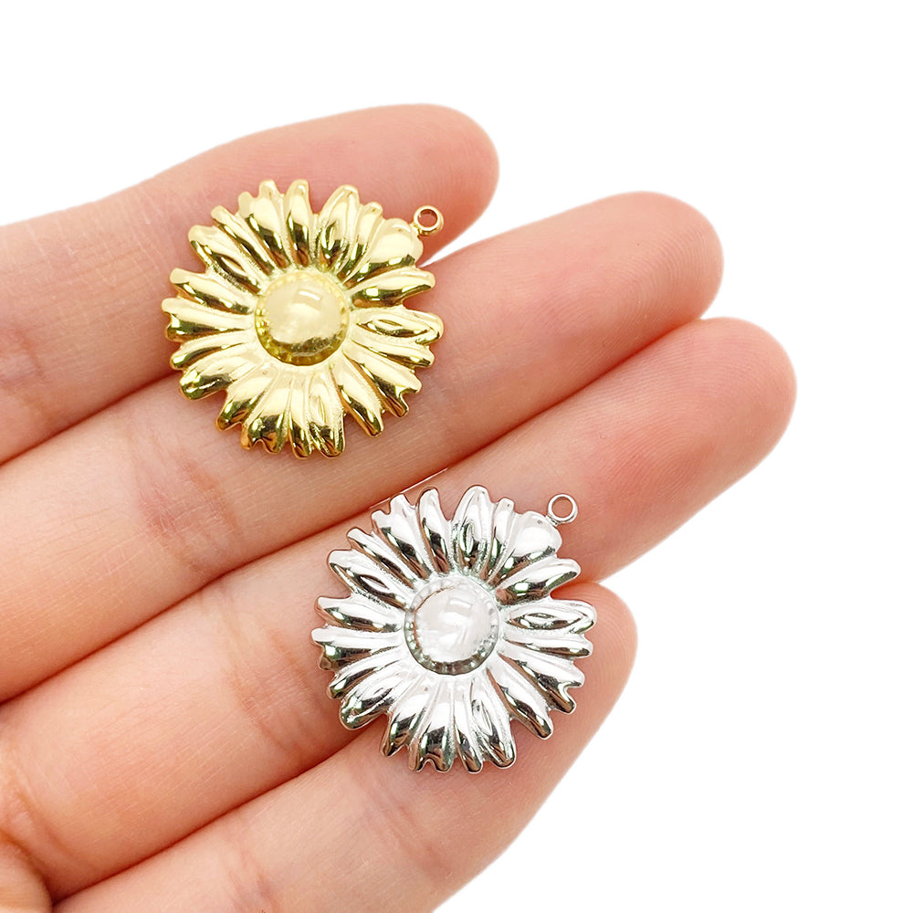 11951 Flower charm