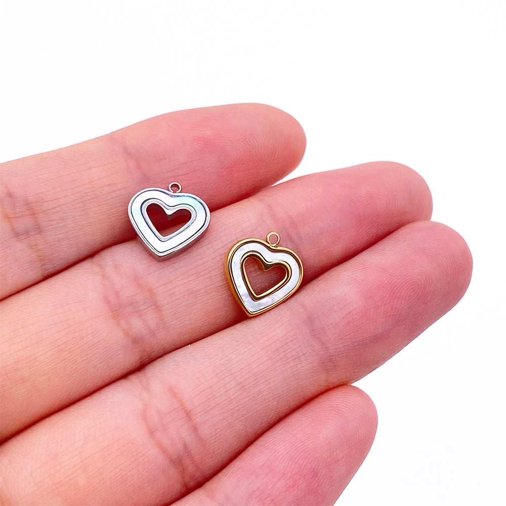 2581 Heart shell charm