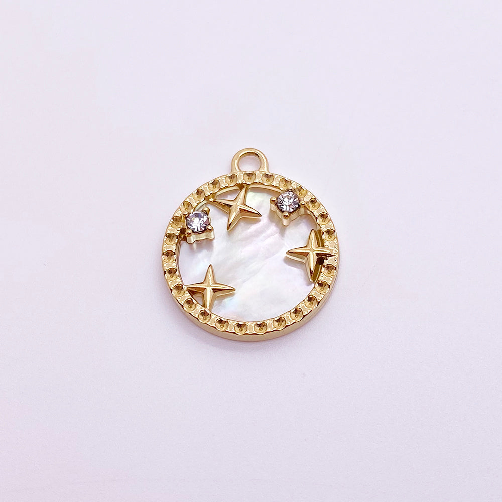5685 Star shelll charm