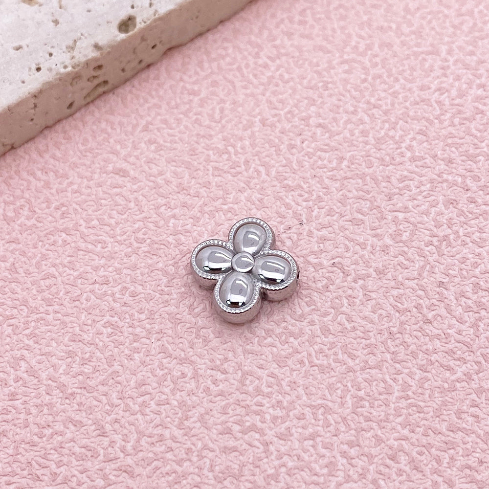 12123 Four Leaf Clover Charm