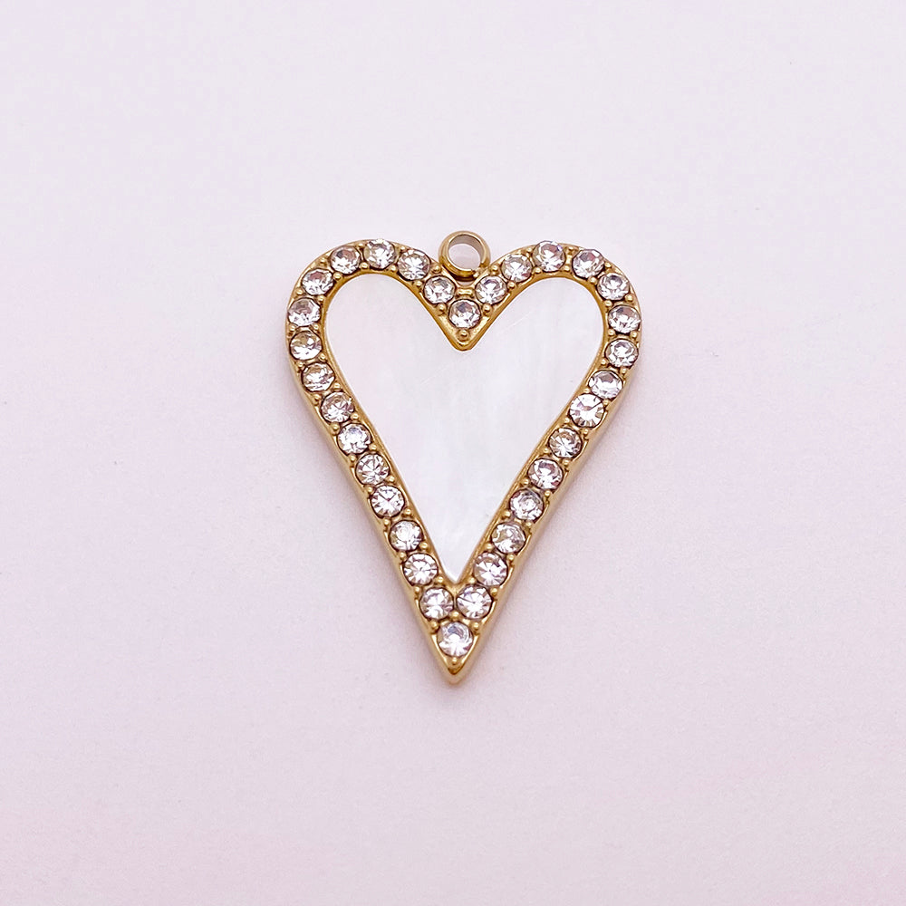 2602 Heart shell charm