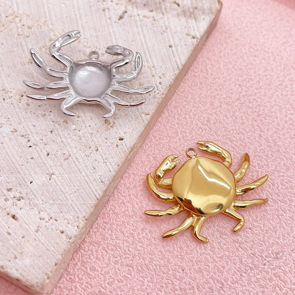 12302 Crab charm