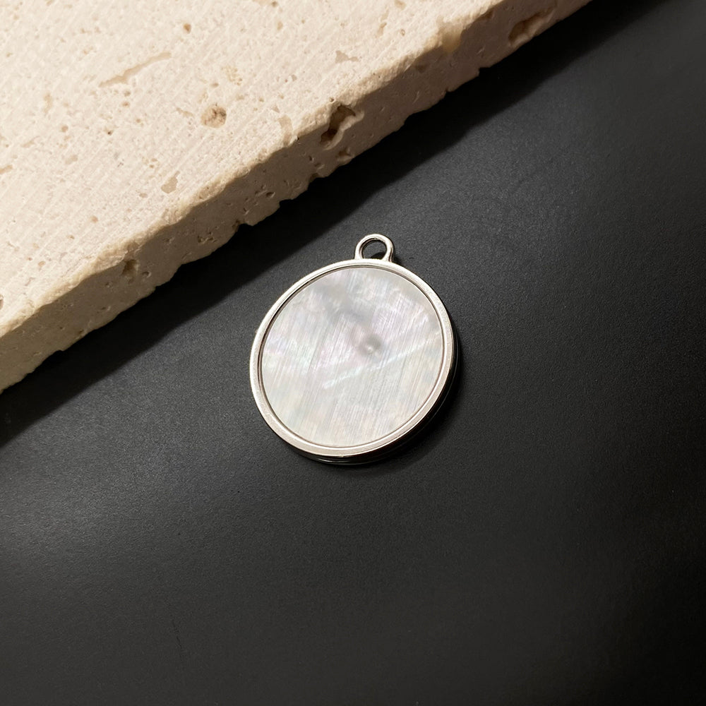 5684 Evil eye shell charm