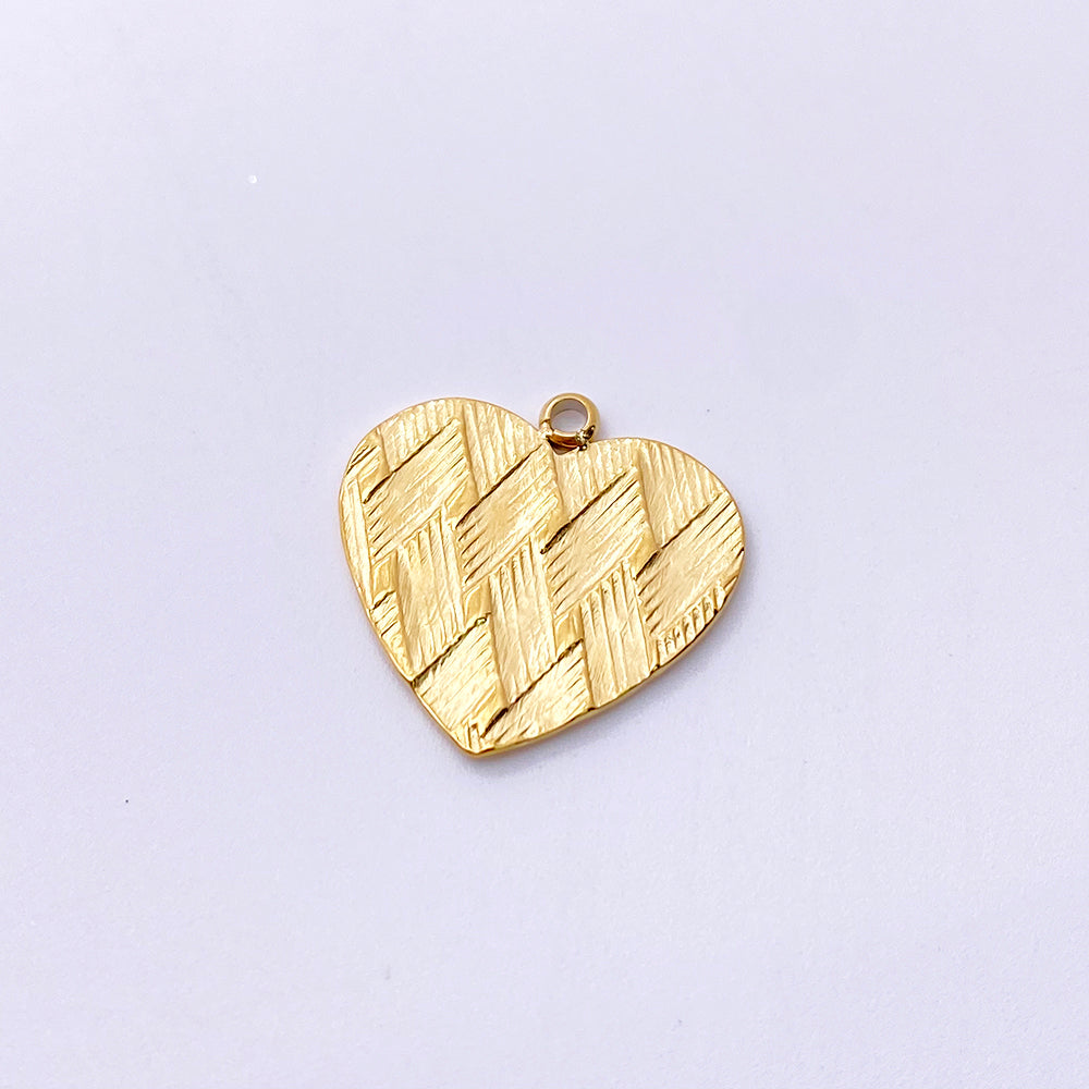 12121 Heart Charm