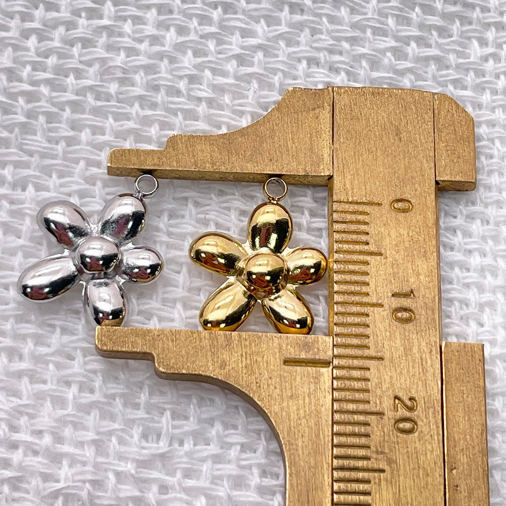 12316 Flower charm