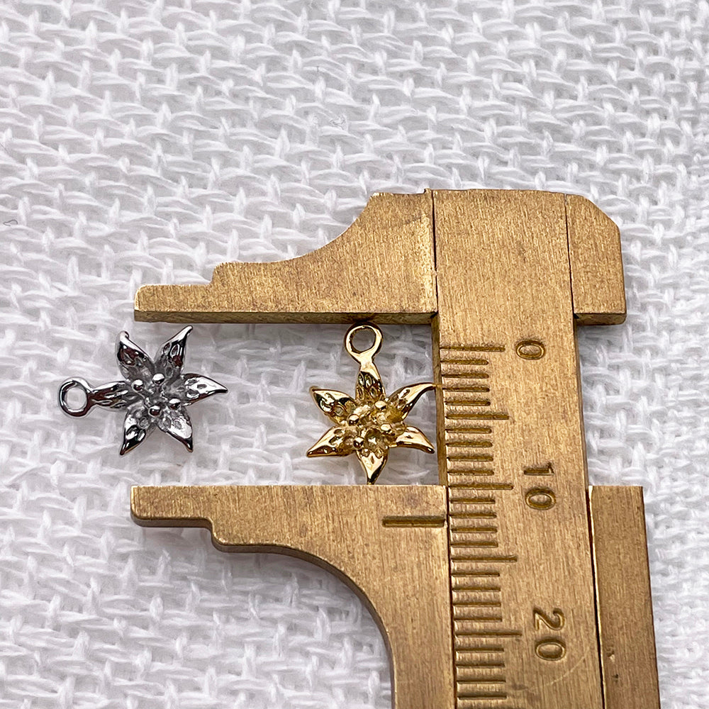12335 Flower charm