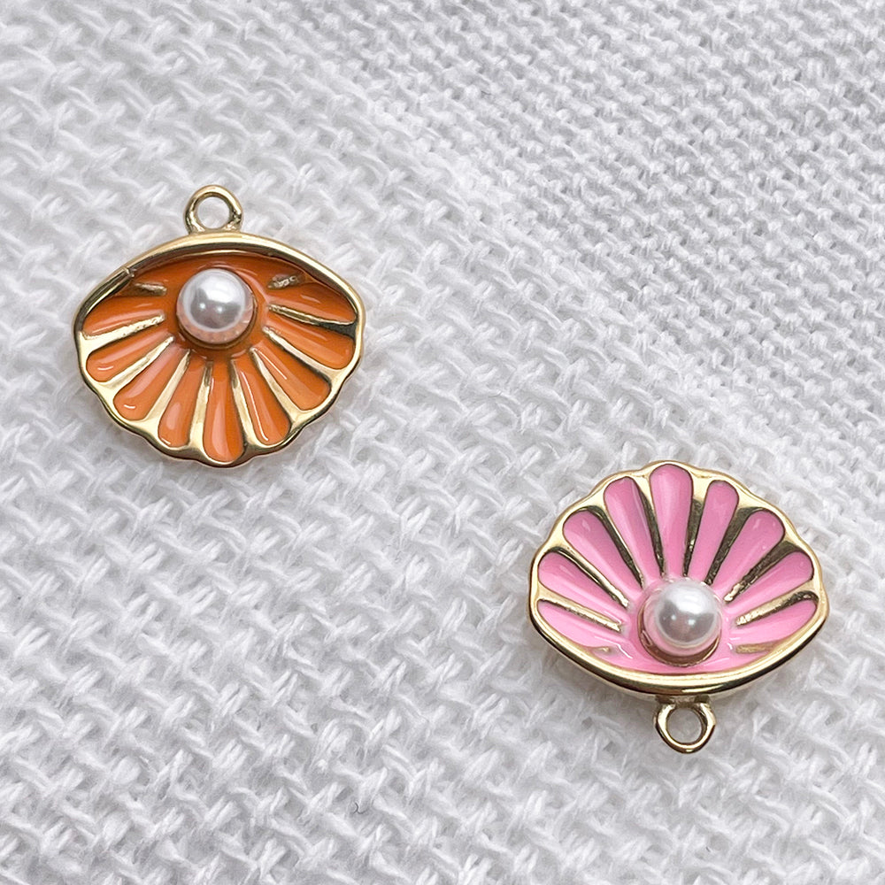 5963 Enamel Pearl Shell charm