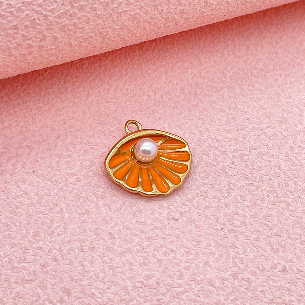 5963 Enamel Pearl Shell charm