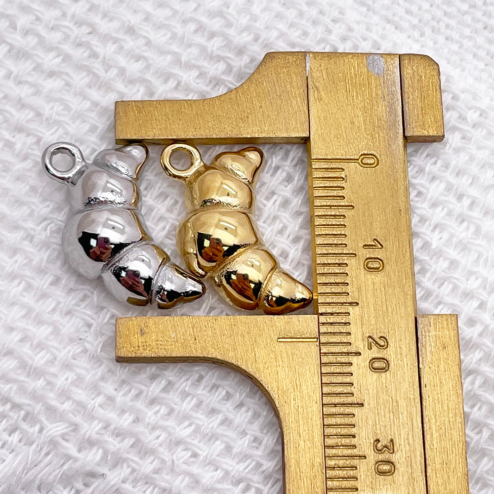 12481 Croissant charm