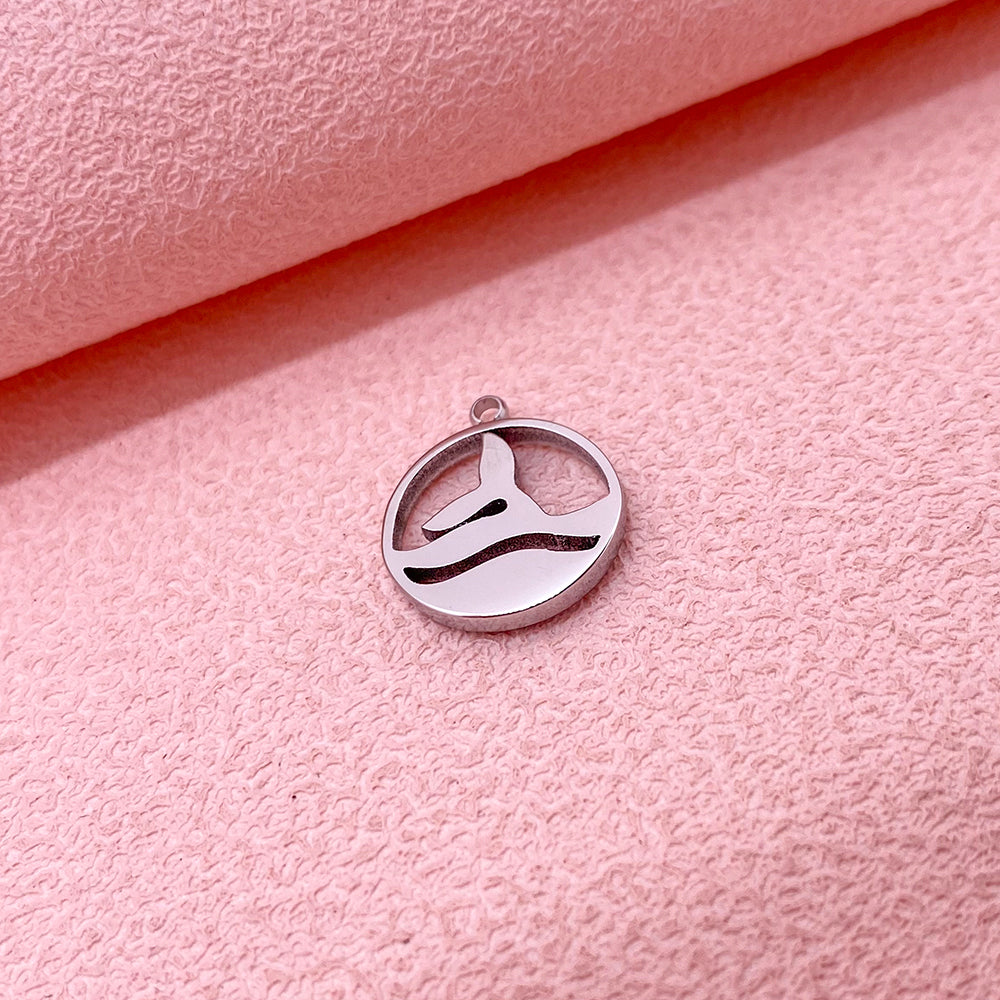 Fishtail charm