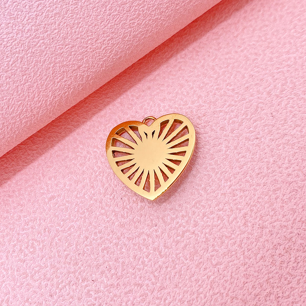 5921 Heart charm