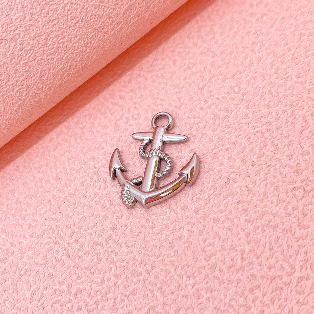 PC0516 Sea snake anchor charm