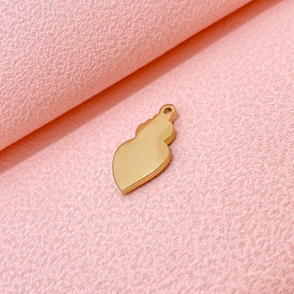 5712 Sacred heart charm