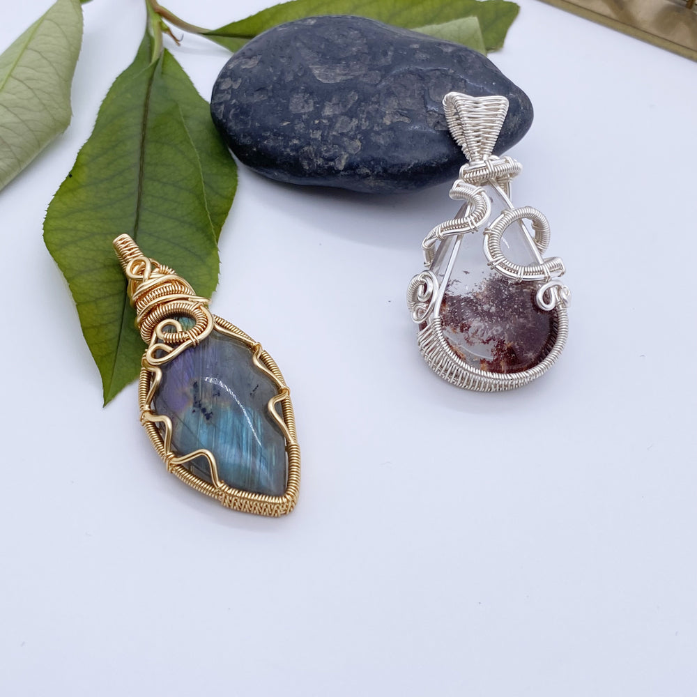 Cabochon stone Pendant