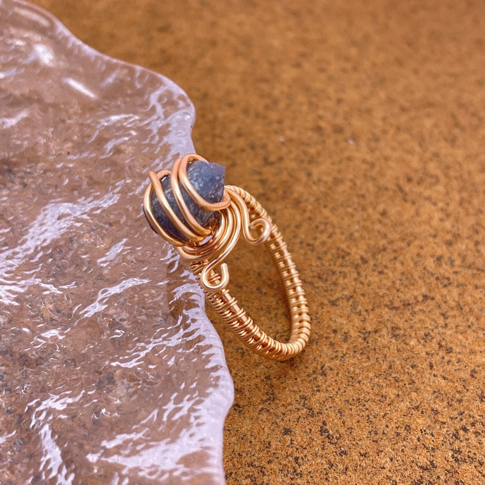 Natural Sapphire raw stone 10g