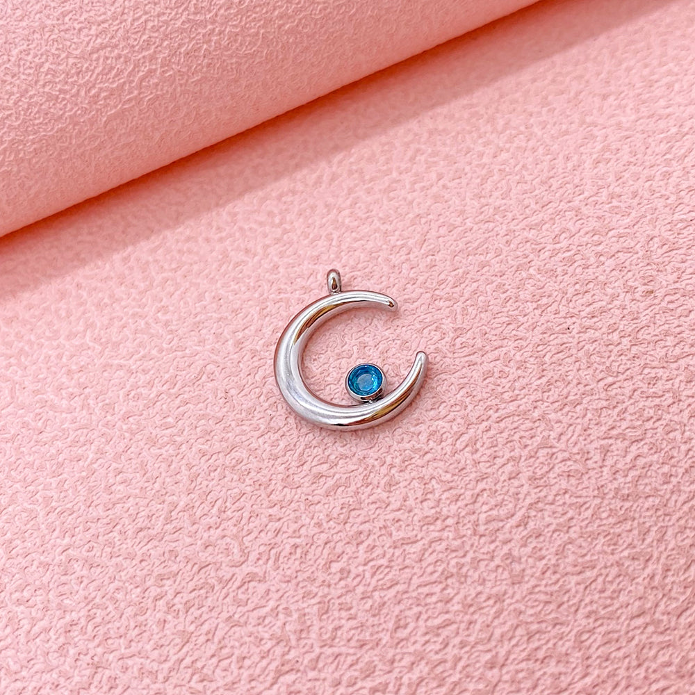 PC431 Crystal moon charm