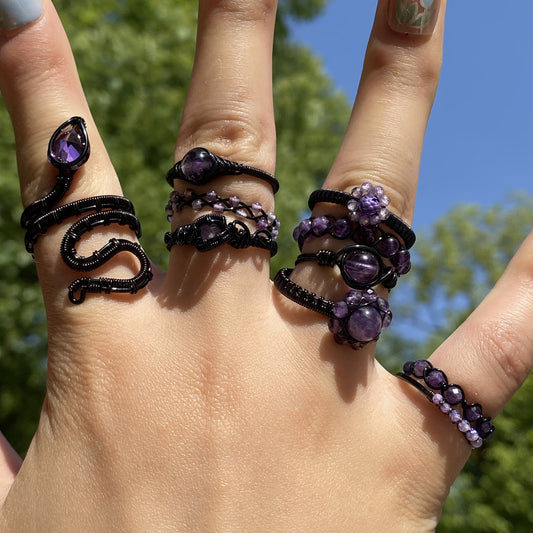 Black rings in Gothic styles,Hand wire wrapped jewelry with Amethyst crystals,Natural crystal Jewelry