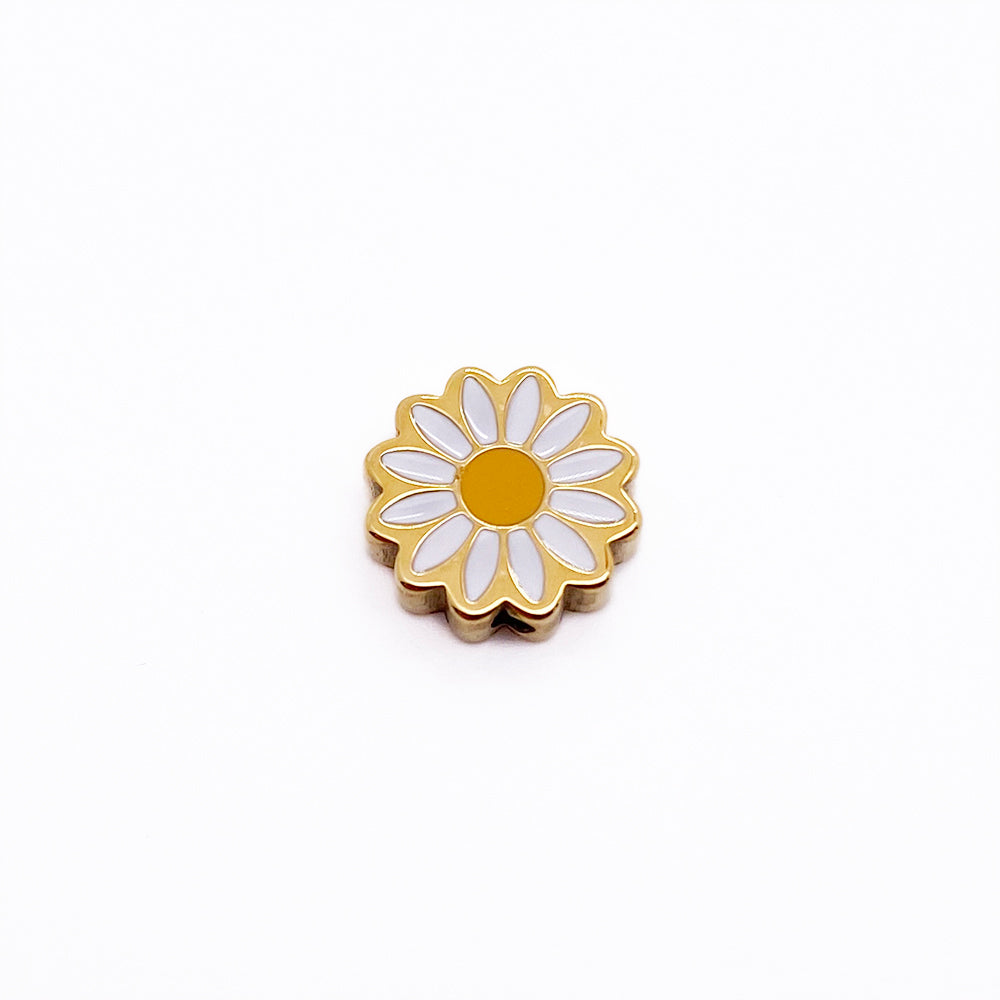 560 Daisy charm