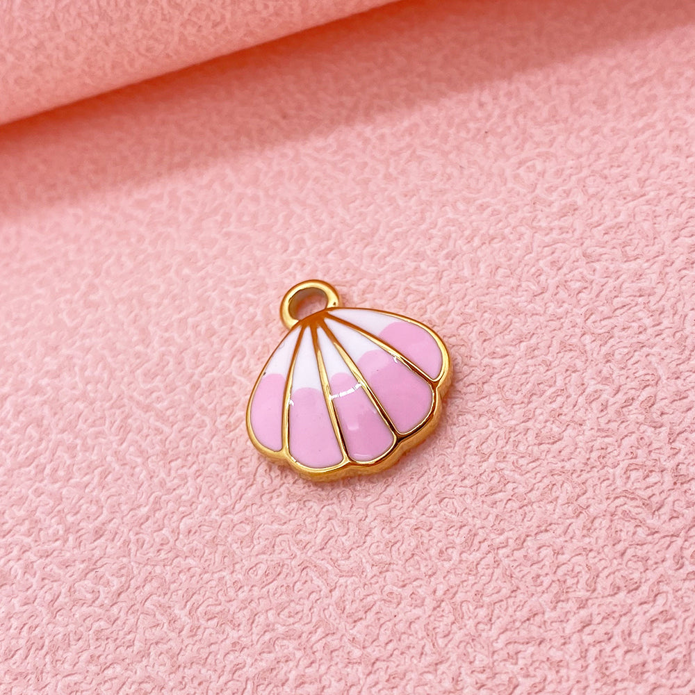 064 Enamel shell charm