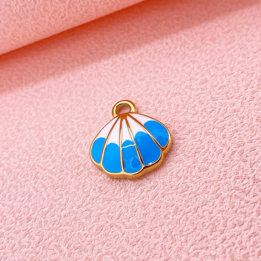 064 Enamel shell charm