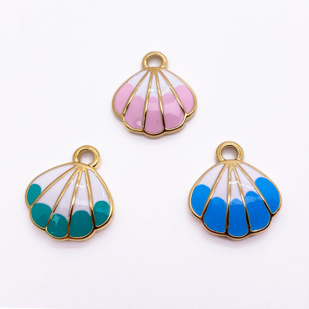 064 Enamel shell charm