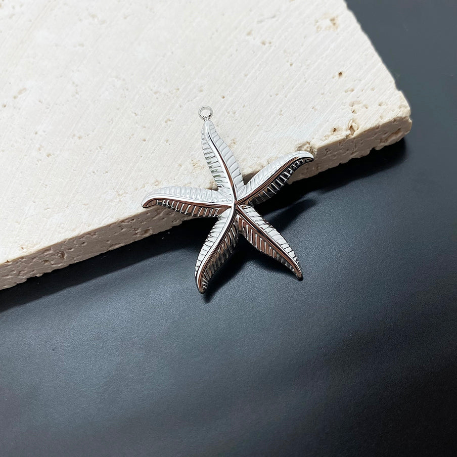 11586 Starfish charm