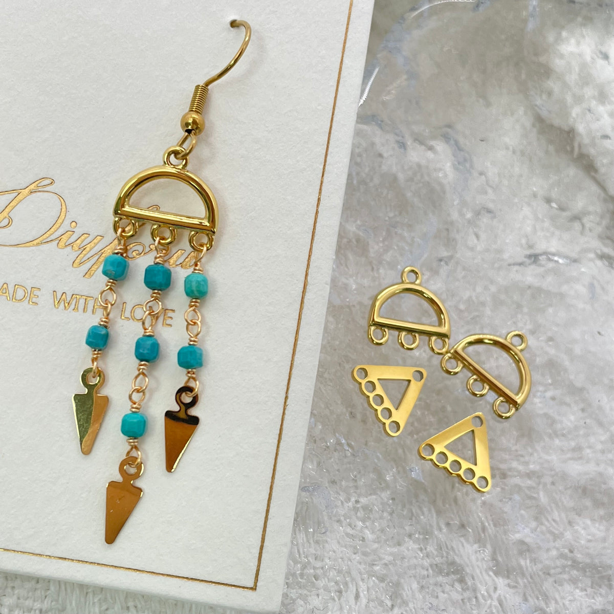 31541/1104 A Pair of Charms For Earring Making