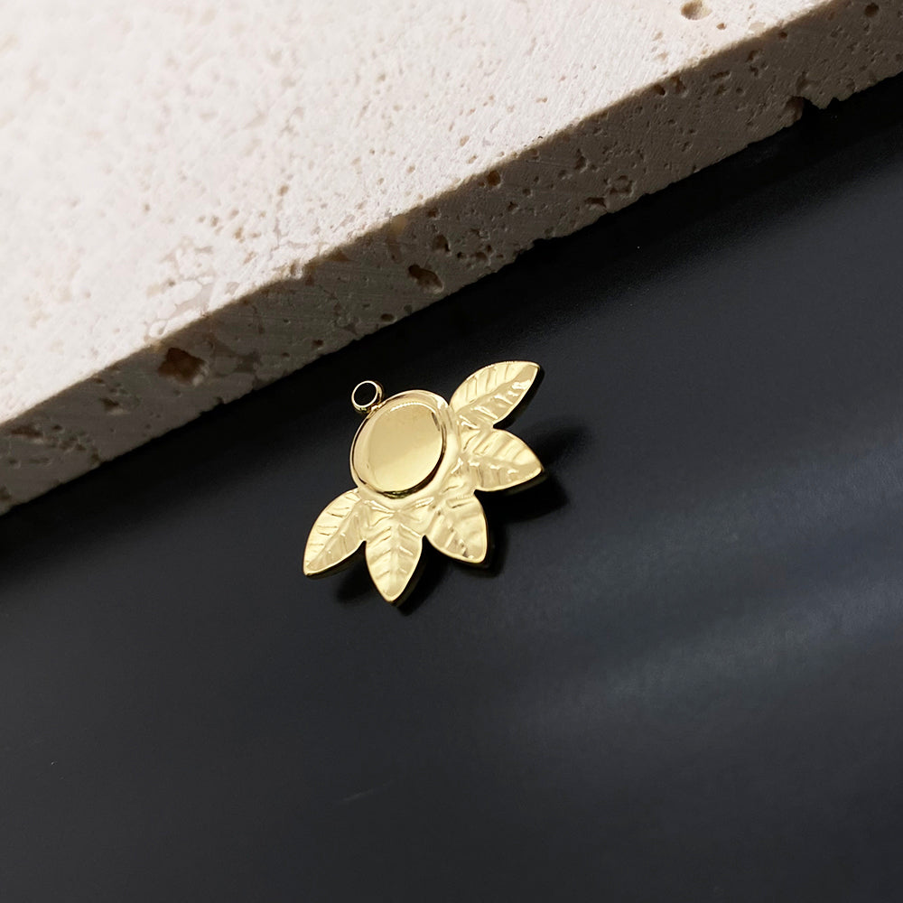 Maple Leaf Pendant