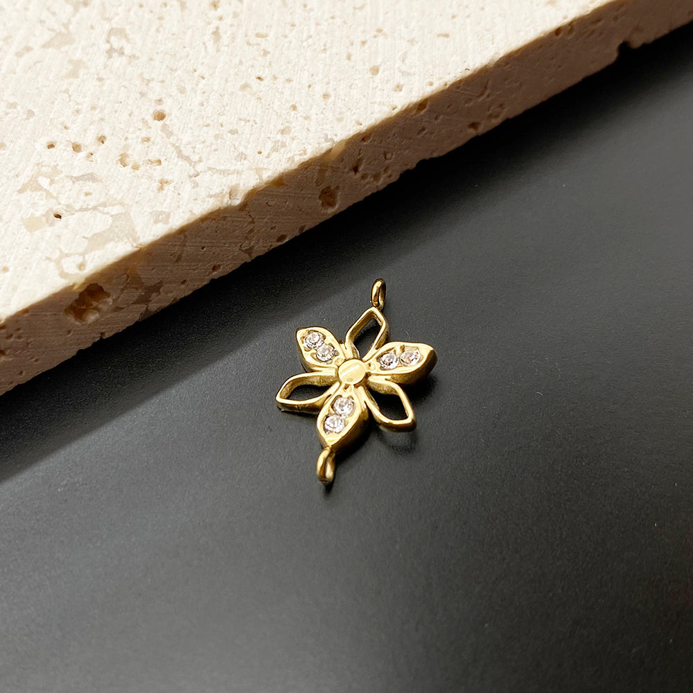 5411 Flower charm