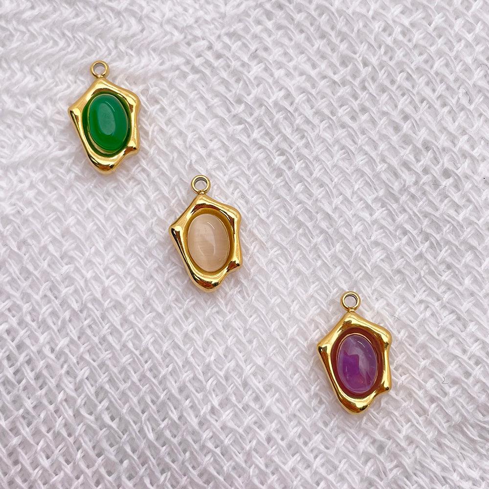 0986 Oval stone charm