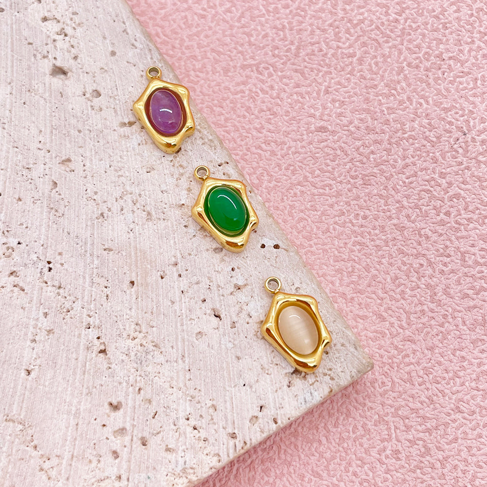 0986 Oval stone charm