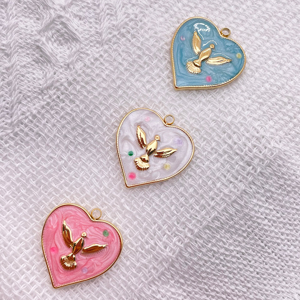 51228 Enamel heart bird charm