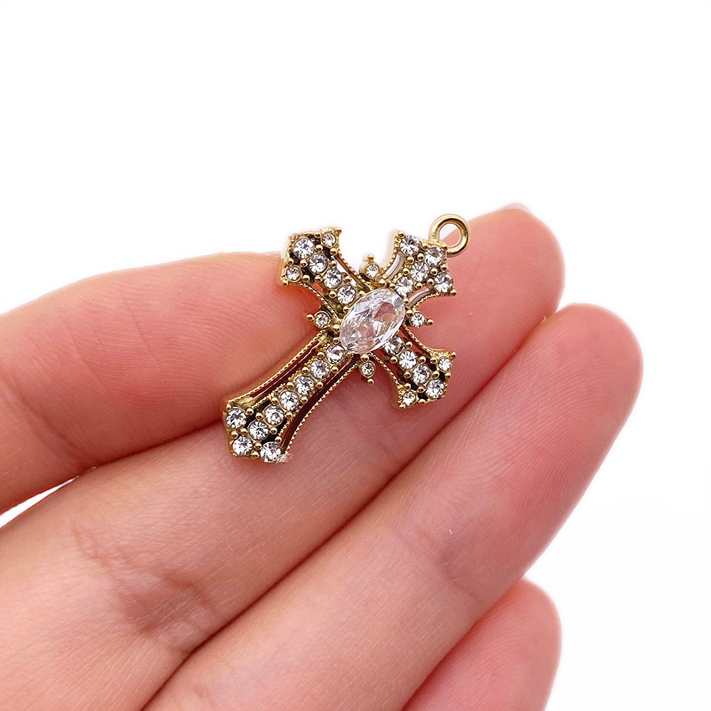 5738 Cross charm