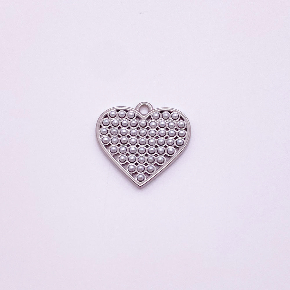 5680 Heart charm