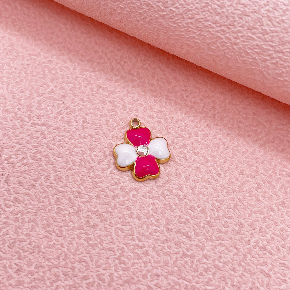 51242 Enamel four leaf clover charm