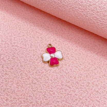 51242 Enamel four leaf clover charm